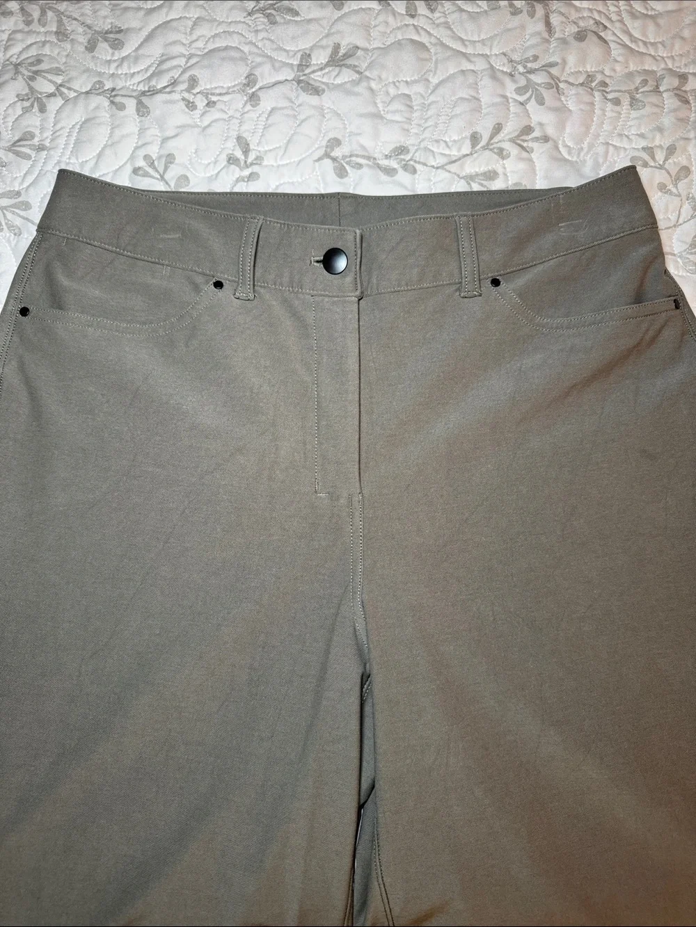 Lululemon City Sleek 5 Pocket Wide-Leg High-Rise Pant Olive/Green Size 30 LW5ENJ
